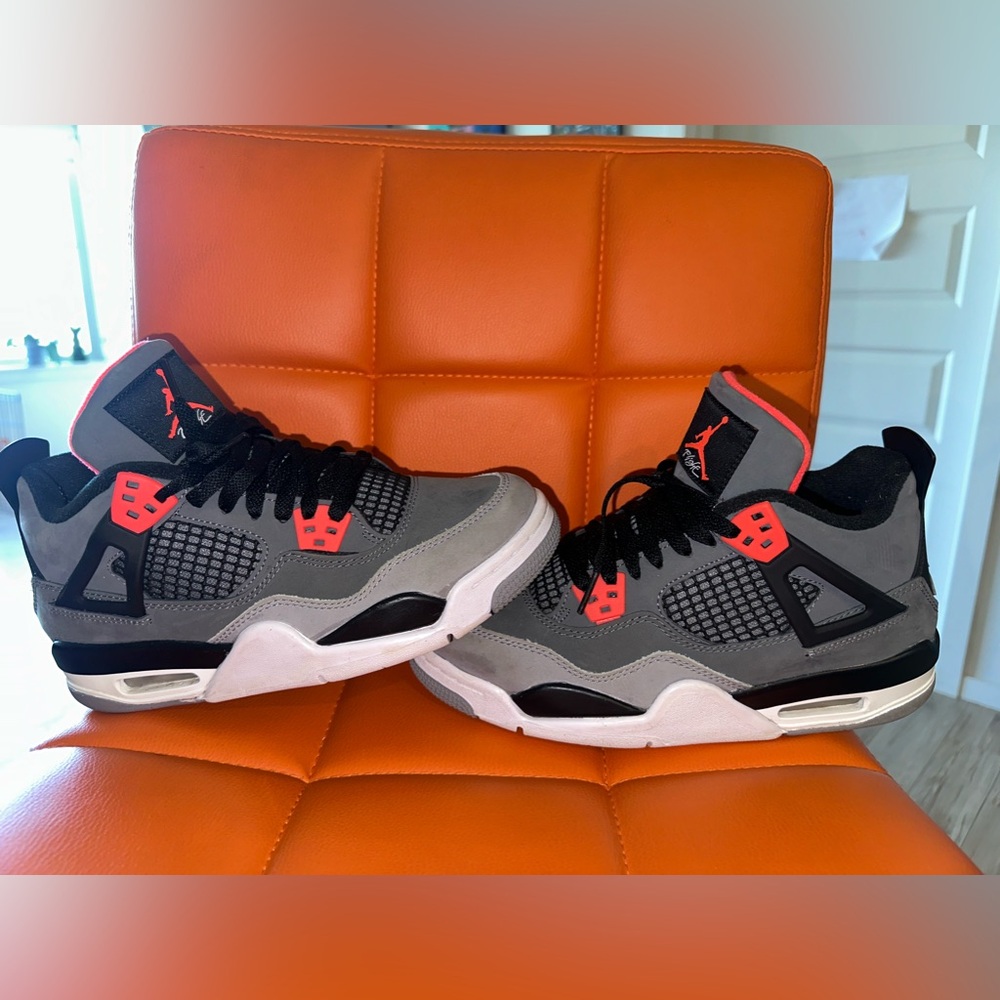 JORDAN 4 RETRO “INFRARED” ***size 6Y***fits 7.5W